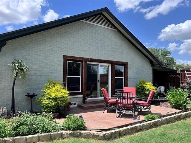 Building Photo - 208 N Walnut St