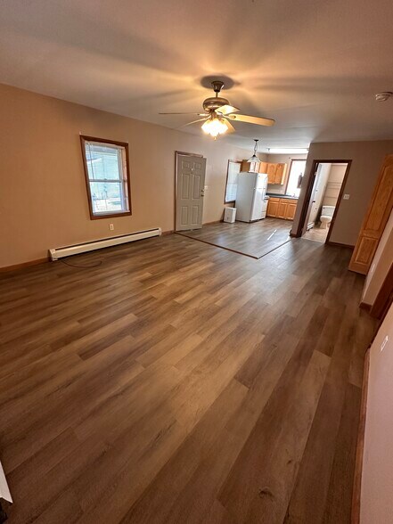 Building Photo - 117 Short St