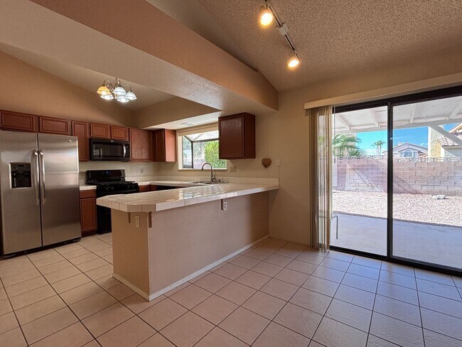Building Photo - Single Story 3 Bedroom