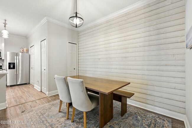Building Photo - 43 Jardin De Mer Pl