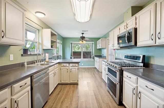 Building Photo - 2515 Rosebud Cir