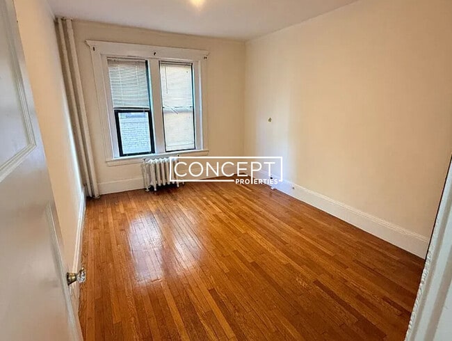 Building Photo - 452A Park Dr. Unit 2B