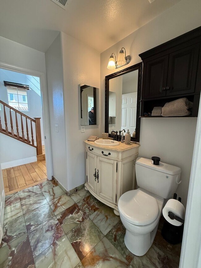 Building Photo - A Large and Spacious Home in Port Hueneme