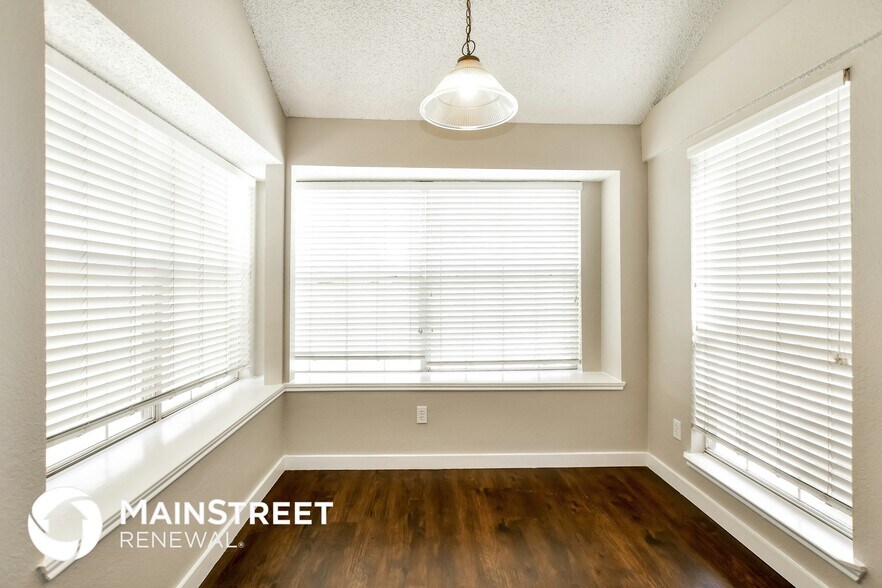 Building Photo - 8017 Weatherly Dr