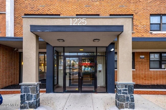 Building Photo - 1225 John F. Kennedy Blvd