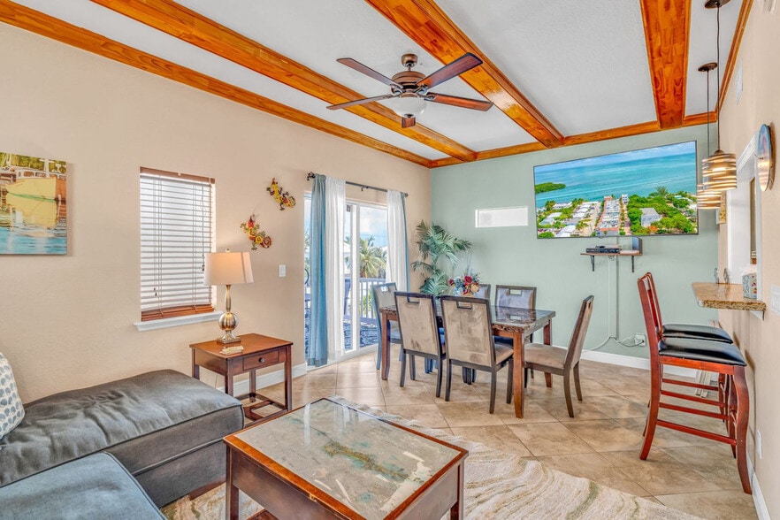 Building Photo - 12400 Overseas Hwy