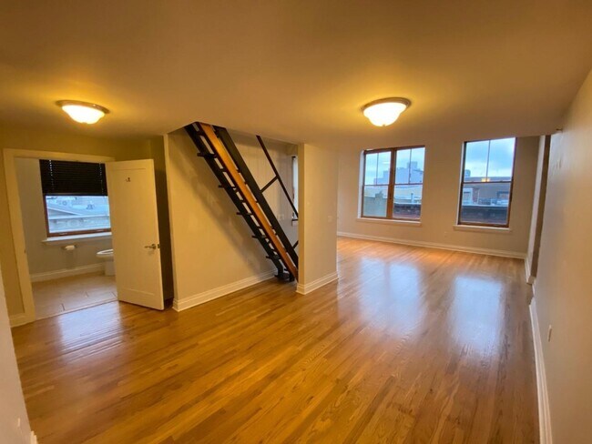 Building Photo - 338 Grove St