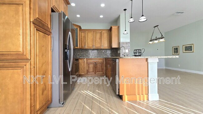 Building Photo - 2122 SW 29th Terrace