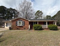 Building Photo - 1943 Shiloh Dr