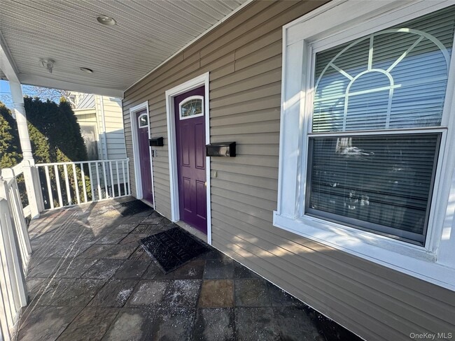 Building Photo - 621 2nd St