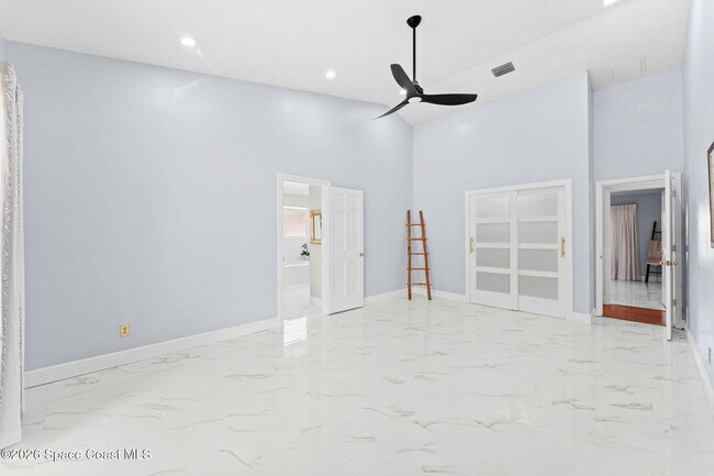 Building Photo - 662 Rossmoor Cir