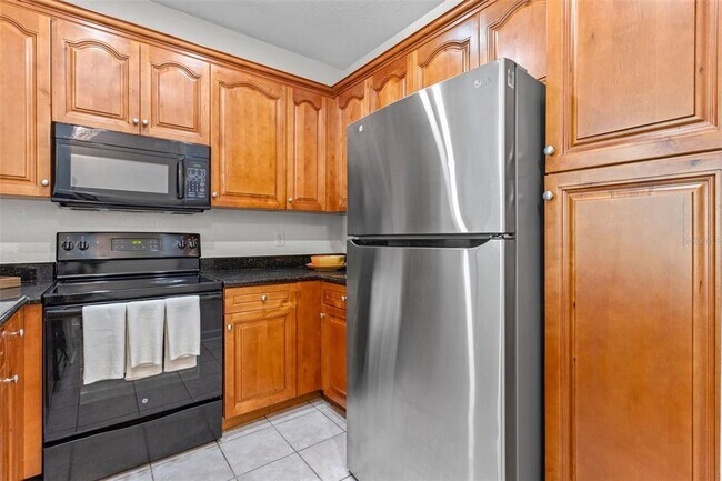 Building Photo - 2528 Robert Trent Jones Dr