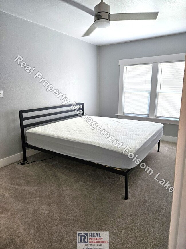 Building Photo - 2 Bedroom 1 Bath in Historic Folsom