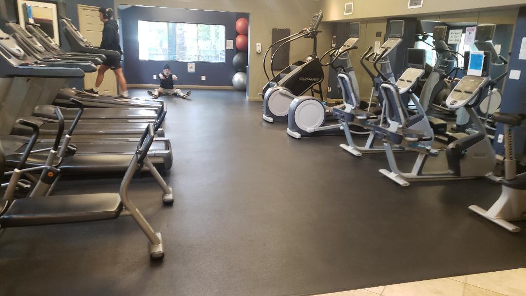 Building Photo - 5540 Owensmouth Ave