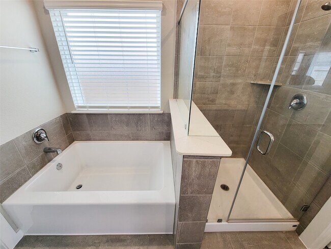 Building Photo - 8401 Hazel River Dr
