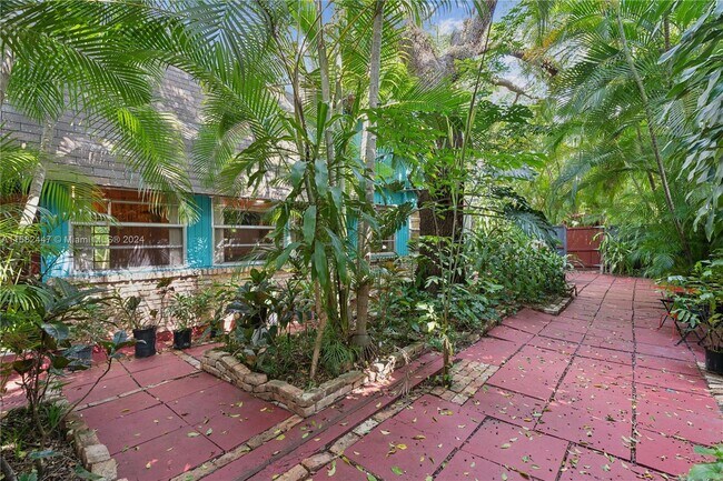 Building Photo - 4160 Lybyer Ave