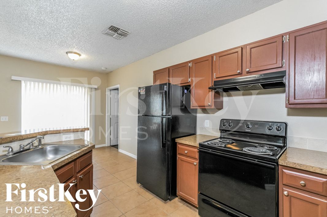 Building Photo - 117 Marsh St