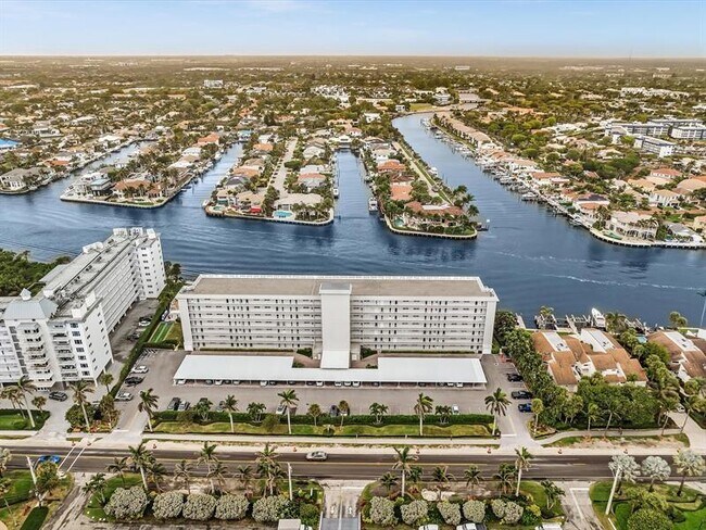 Building Photo - 3100 S Ocean Blvd