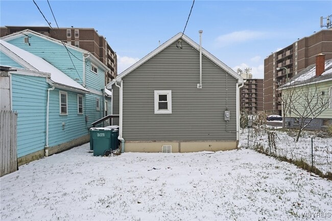 Building Photo - 265 Efner St