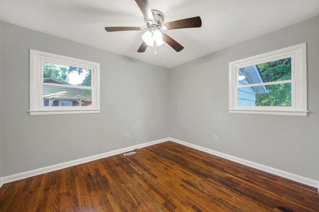 Building Photo - Lovely Three Bedroom Home in Monroe!