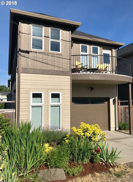 Building Photo - 1534 Charnelton Alley