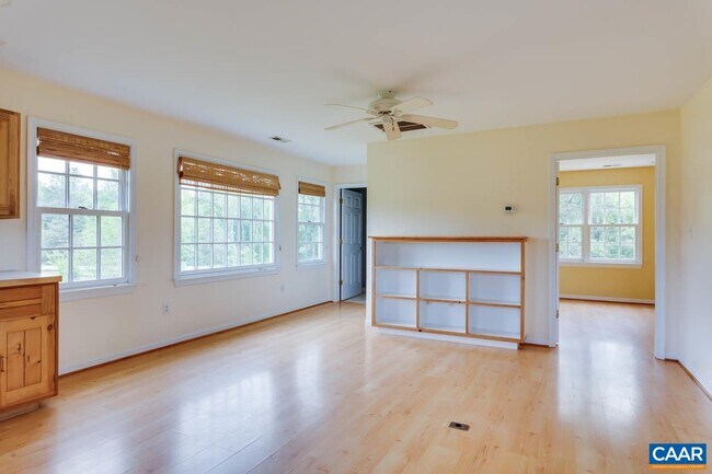 Building Photo - 1522 Oak Hill Ln