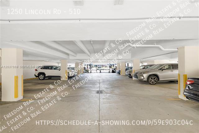 Building Photo - 1250 Lincoln Rd