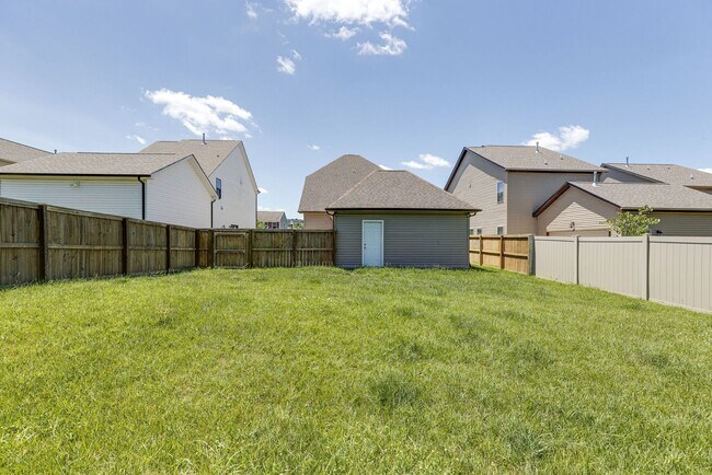 Building Photo - **Stunning 3BE/2.5BA home in a stellar nei...