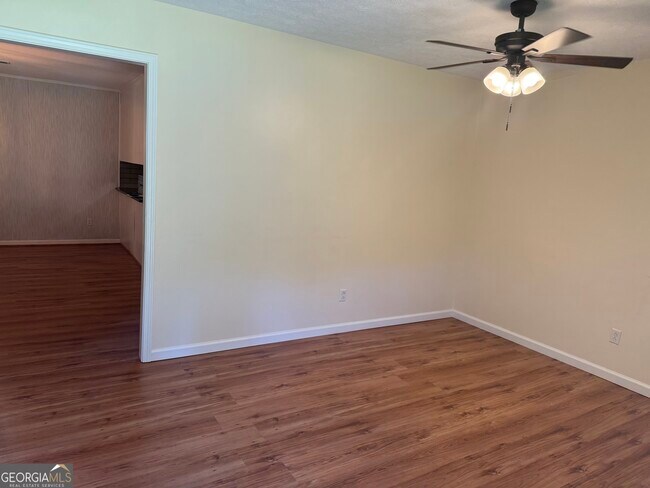 Building Photo - 6396 Old Pendergrass Rd