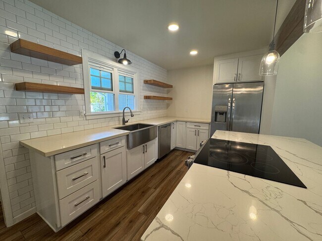 Building Photo - 279 Hamakua Dr