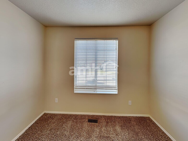 Building Photo - 2359 W 2075 N