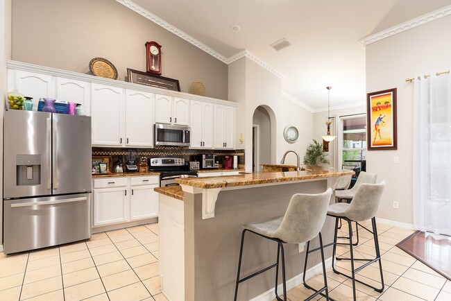 Building Photo - One story beauty in Errol Estates and Loca...