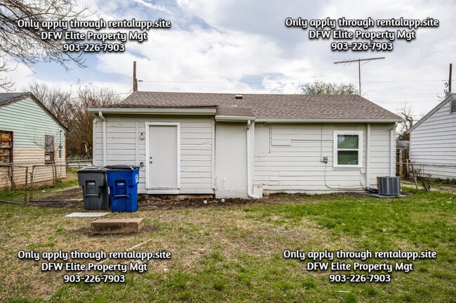 Building Photo - 1059 Lyle St