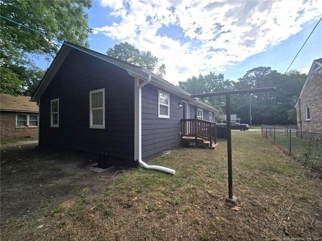 Building Photo - 874 W Orange St