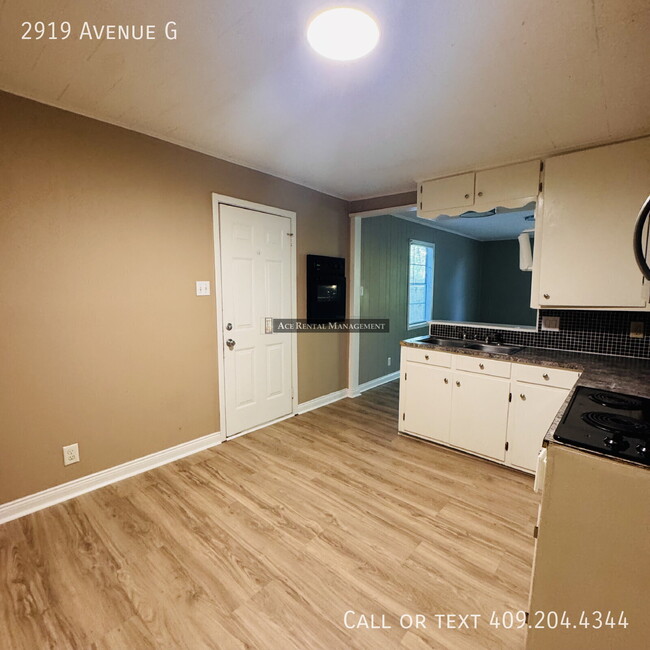 Building Photo - 2919 Avenue G-