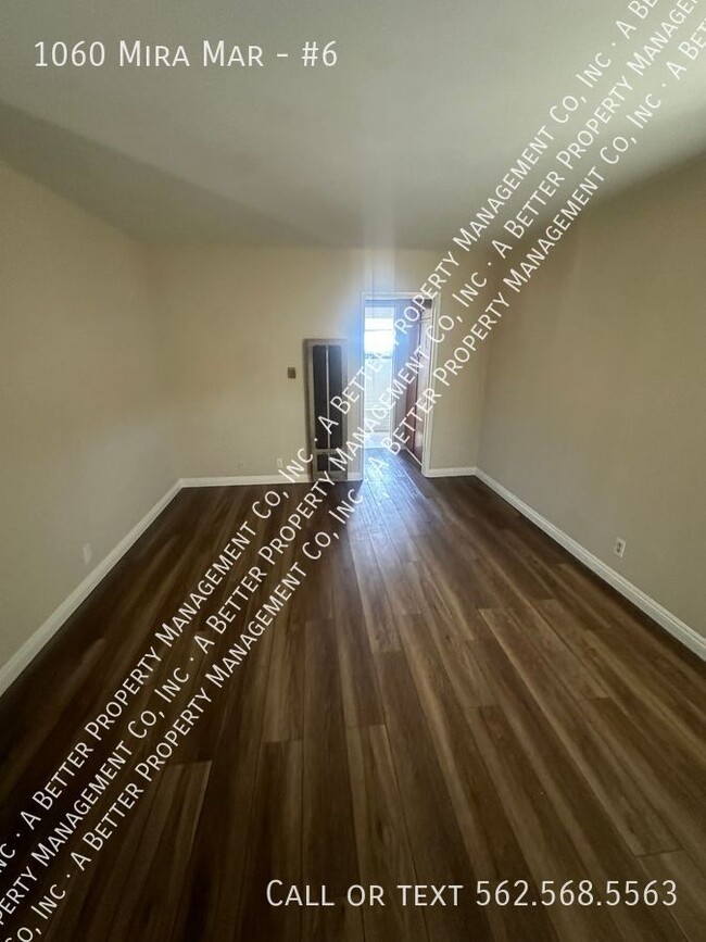 Primary Photo - Upper Large One Bedroom w/NEW PLANK FLOORS...