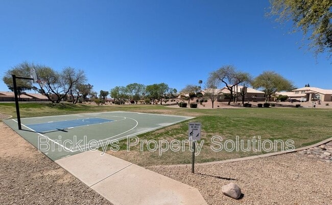 Building Photo - 9213 E Wood Dr