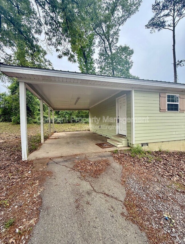 Building Photo - 181 Garrison Rd