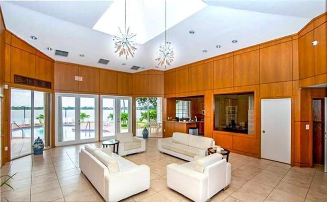 Building Photo - 2880 N Oakland Forest Dr
