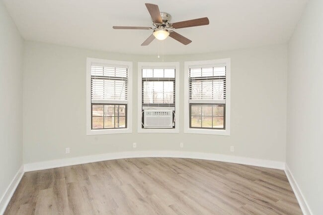 Building Photo - 730 St Johns Ave