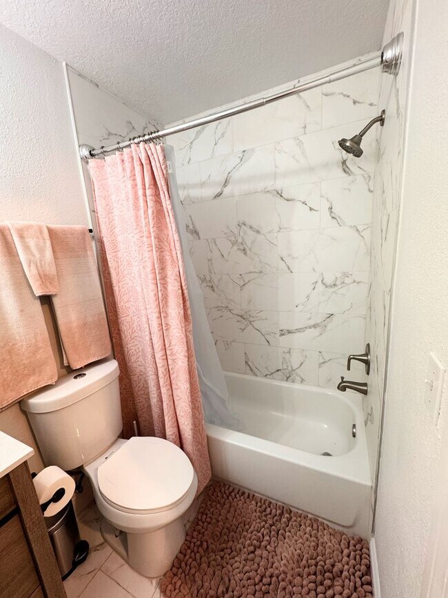Building Photo - Welcome to Your Dream Home in the Heart of...