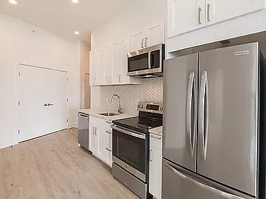 Building Photo - 1622 Point Breeze Ave