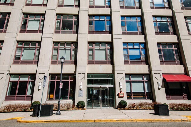 Building Photo - 1500 Hudson St