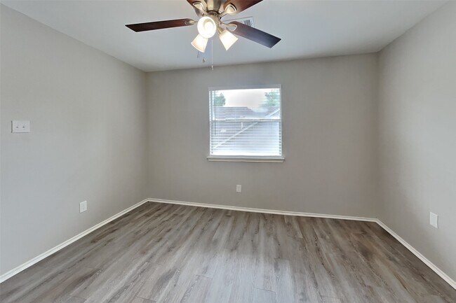 Building Photo - 16819 Kettle Creek Dr