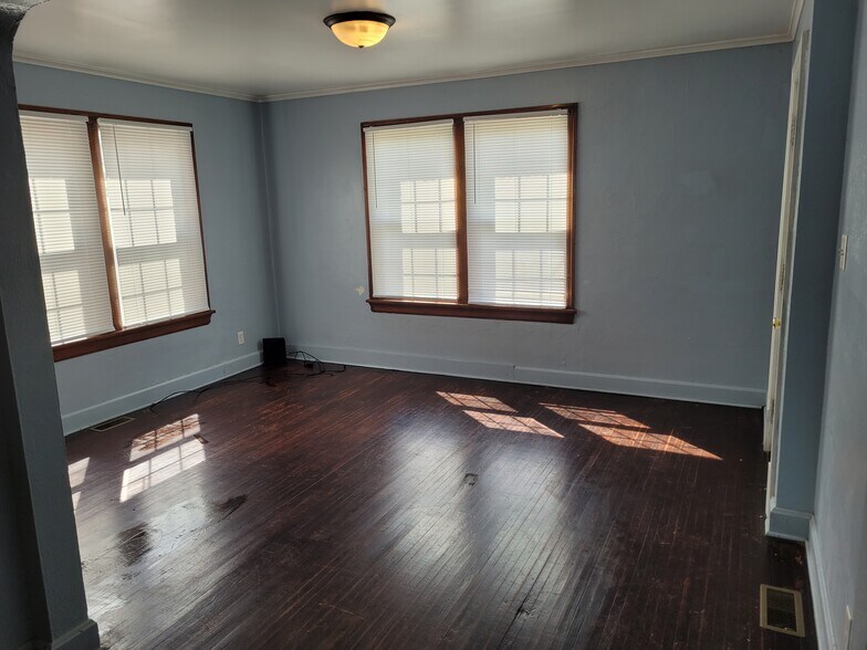Building Photo - 1111 Jefferson St
