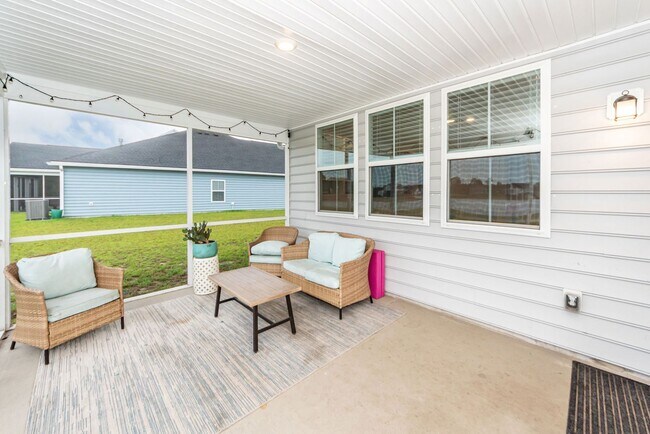Building Photo - 6976 Pumpkinseed Dr