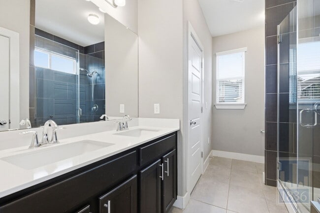 Building Photo - 5901 Rubicon Run