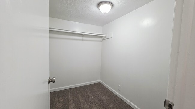 Building Photo - 428 Navajo St