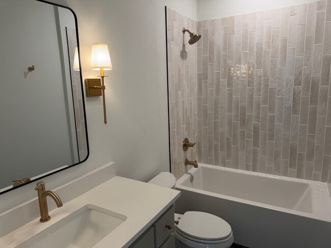 Building Photo - 401 Birmingham St SE