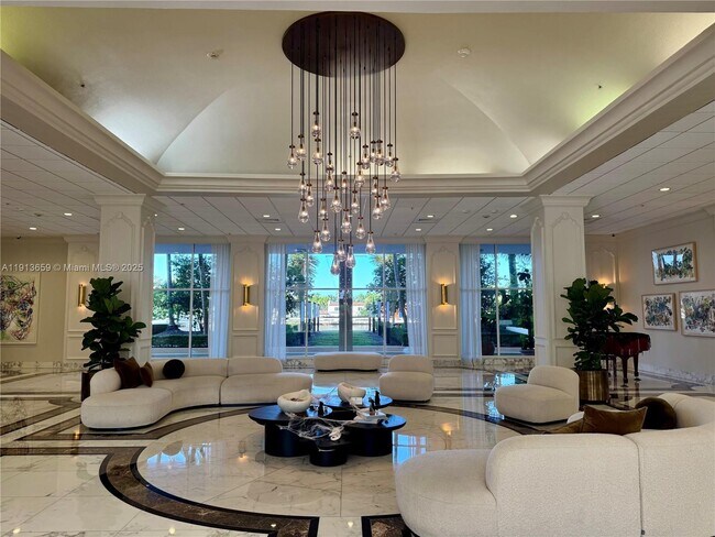 Building Photo - 5600 Collins Ave